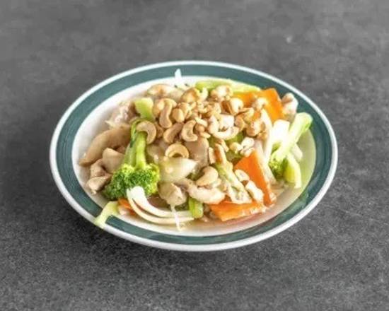 Chicken with Cashew Nuts