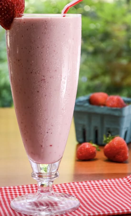 Strawberry milk shake