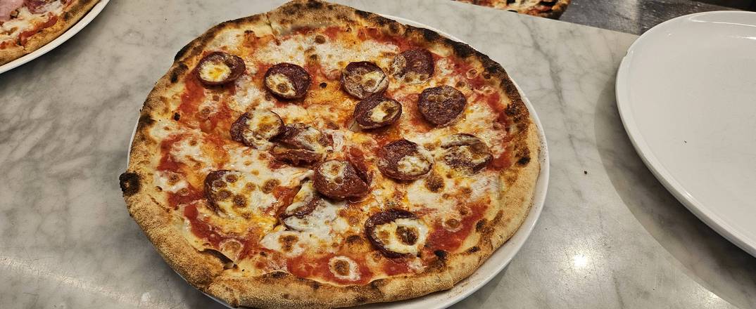 Salami Pizza
