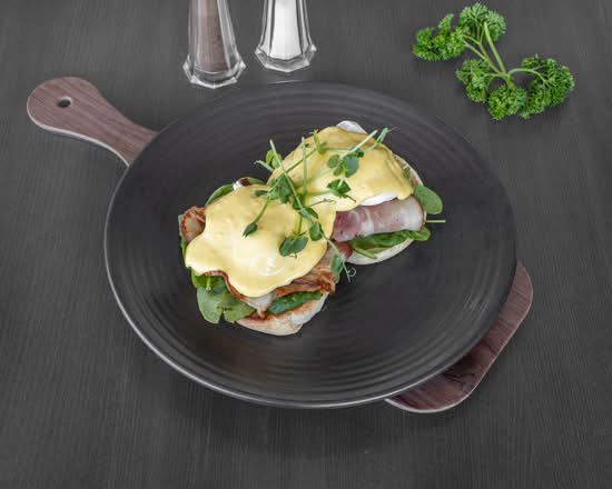 Eggs Benedict (V)
