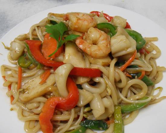 Stir Fried Seafood Noodles