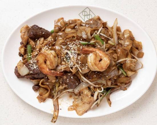 Fried Rice Noodles Seafood (dry)