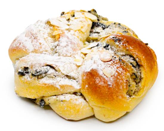 Oreo Milk Crisp Bun