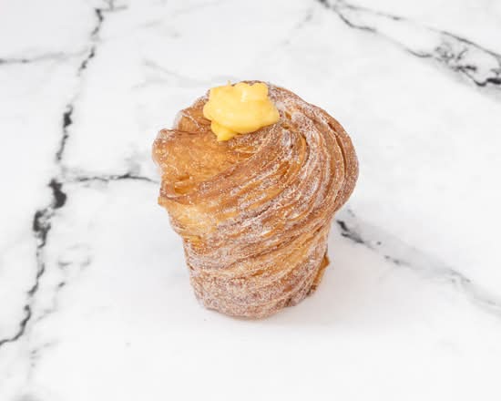 Lemon Curd Cruffin