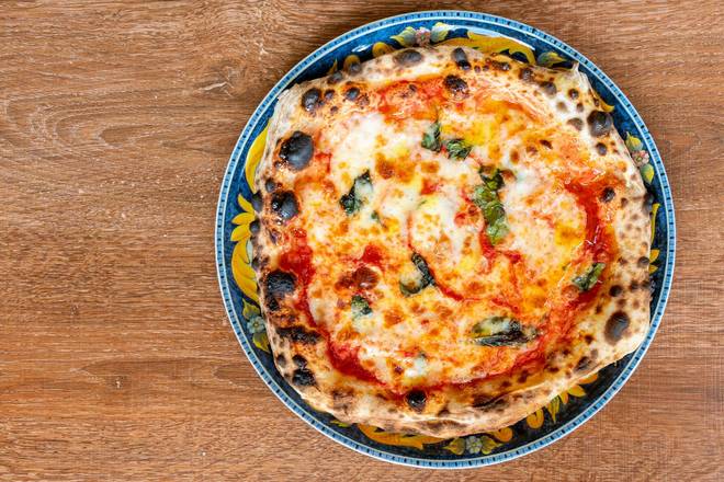 Queen Margherita Pizza (V)