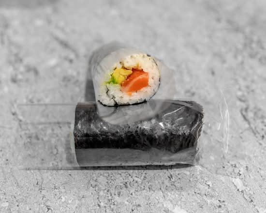 Fresh Salmon Roll