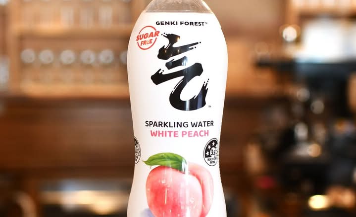 Peach sparkling water