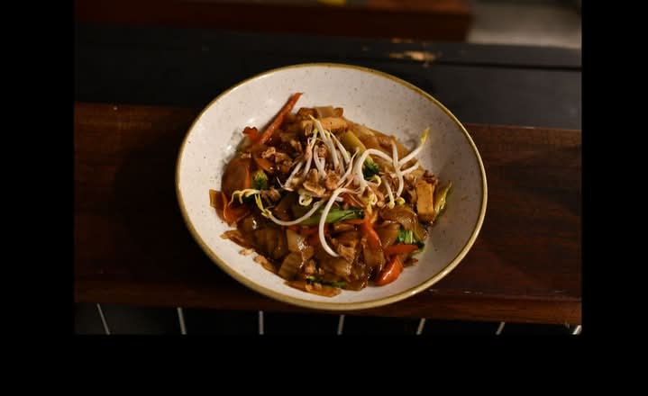 H45. Rice Noodle Stir-fry - veg & tofu