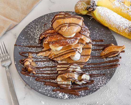 Pancakes with Peanut Butter and Bananas