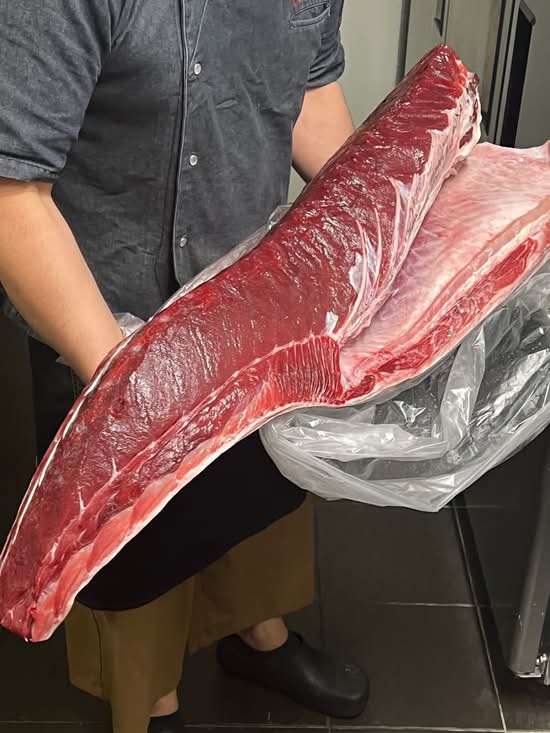 Tuna sashimi (A)
