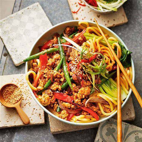 Stir fried Hokkien Noodle w/Peanut sauce