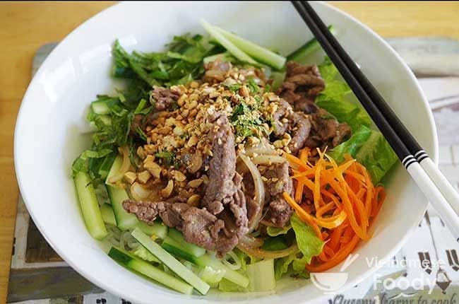 Grill Lemongrass Beef Vermicelli Noodle Bowl