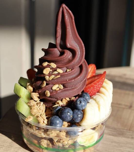 My Favourite Acai Bowl (Chef Recommended)