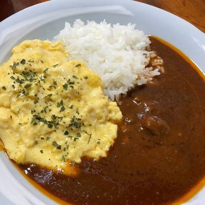 Scrambled egg curry