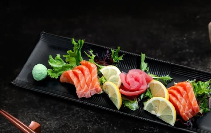 Sashimi 12pcs (M)