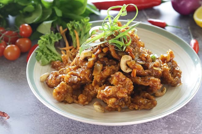 Crispy chicken cashew nut