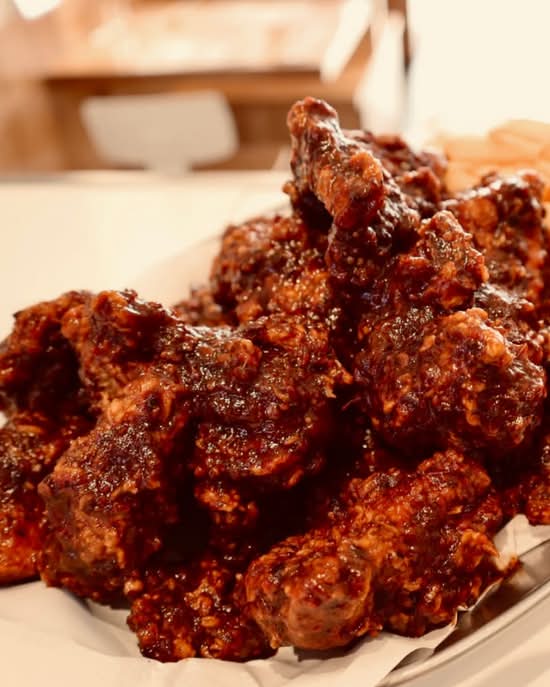 Smoky Hot Chicken Wings