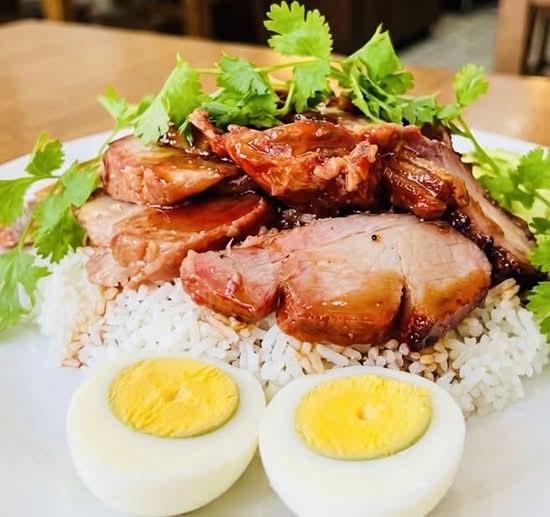 Khao Moo Dang (Thai Red Roast Pork with Rice)