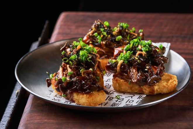 POTATO HASHBROWN + MISO GLAZED SHIMEJI + CRISPY NORI (EA)