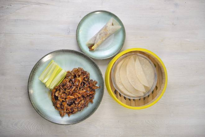 25. Peking Style Shredded Pork with Pancakes