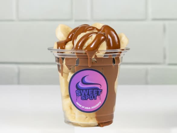 Banana cup with Nutella sauce