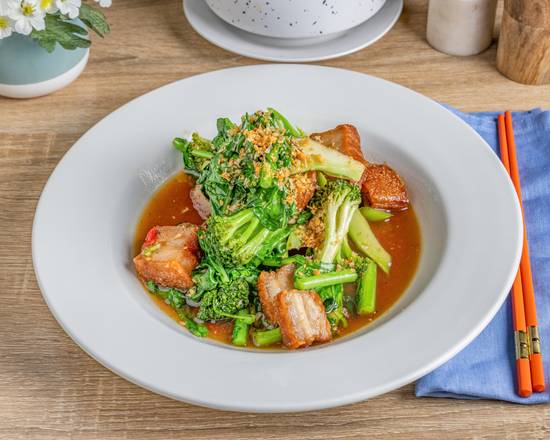 Crispy Pork Belly with Green Veggie