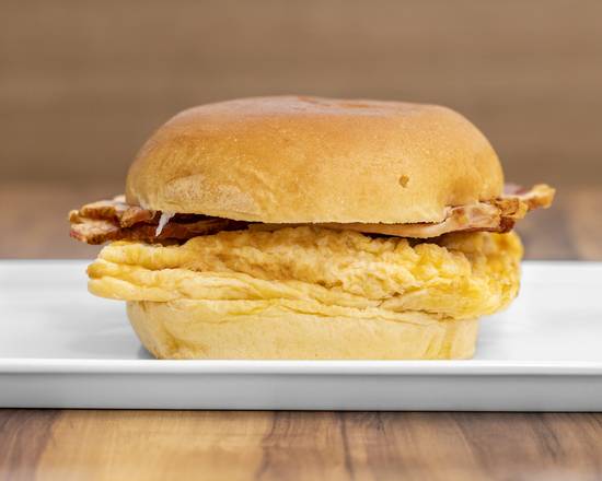 Egg and Bacon Round Roll (GF Avail)