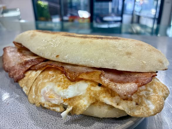 Bacon and Egg Roll