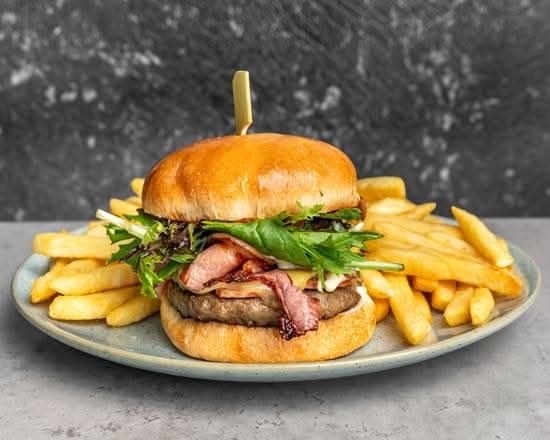 Fusion Beef Burger with Chips