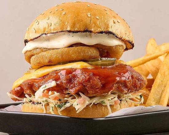 Buffalo Chicken Burger with Fries (Spicy)