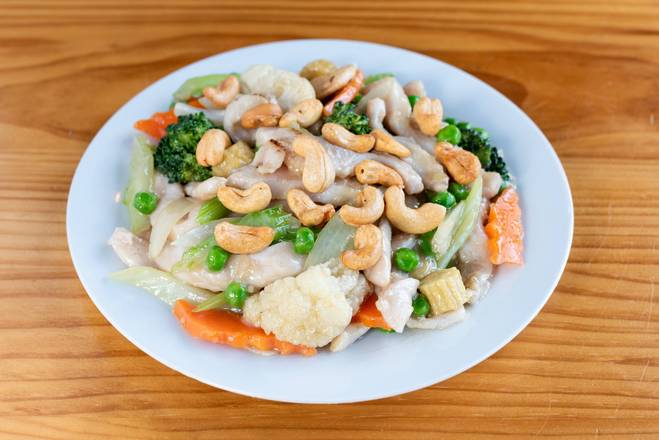 Chicken with Cashew Nuts