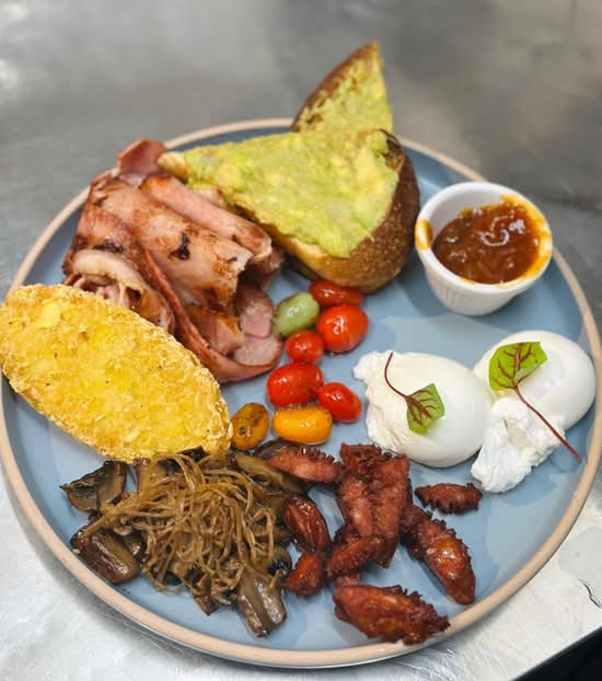 BIG BREAKFAST