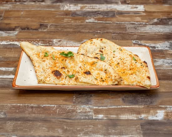 Garlic Naan (V)