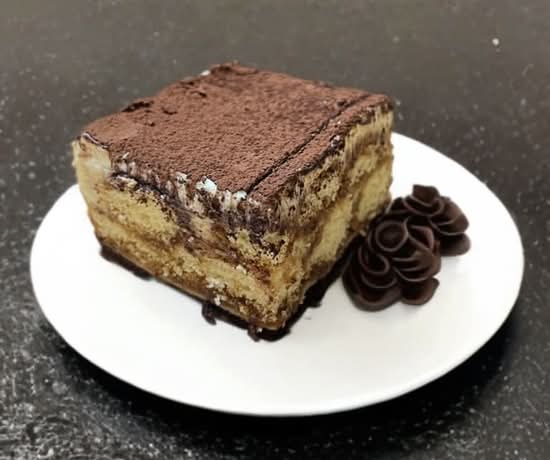 Tiramisu Cake
