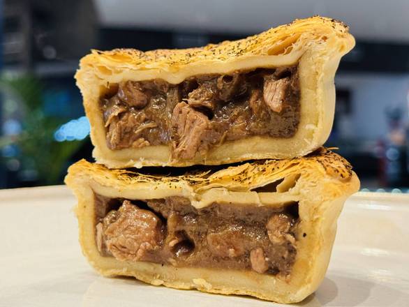 Chunky Pepper Steak Pie