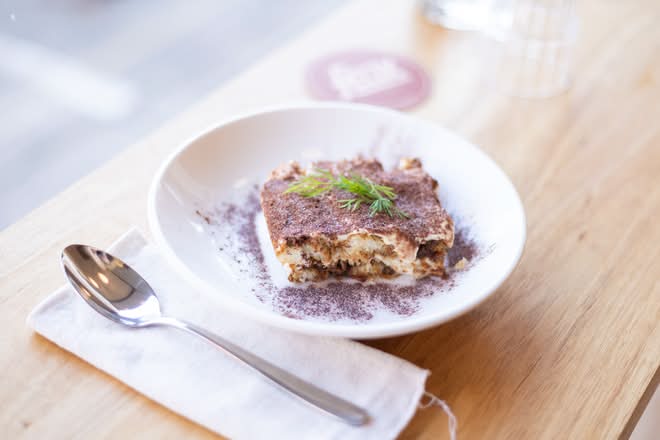 small batch tiramisu (v)