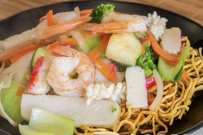 Crispy Seafood fried Noodle