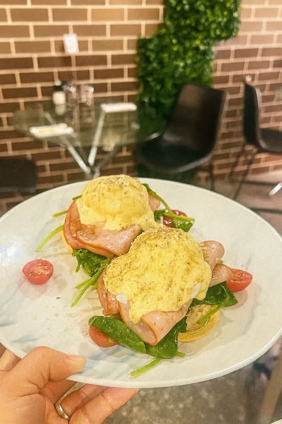 Egg Benny