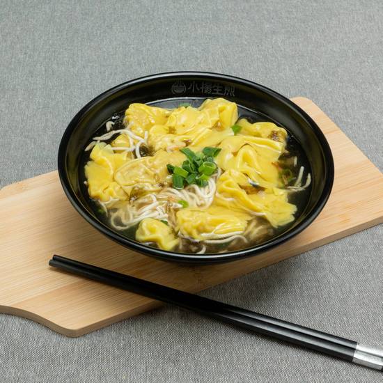 Mini Wonton Noodle Soup