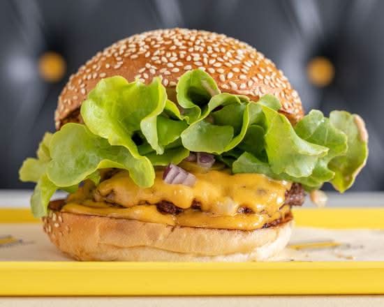 Double Tradition Cheeseburger