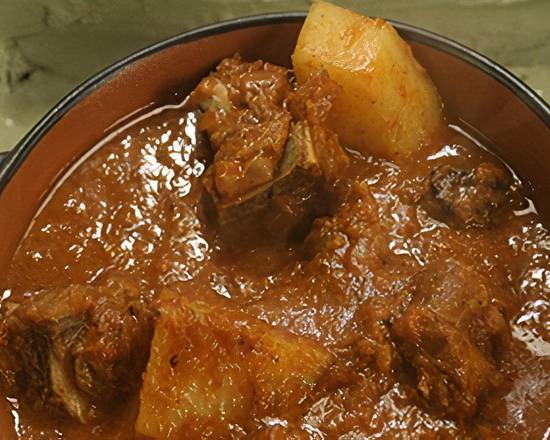 Aloo Gosht (Beef & Potato)