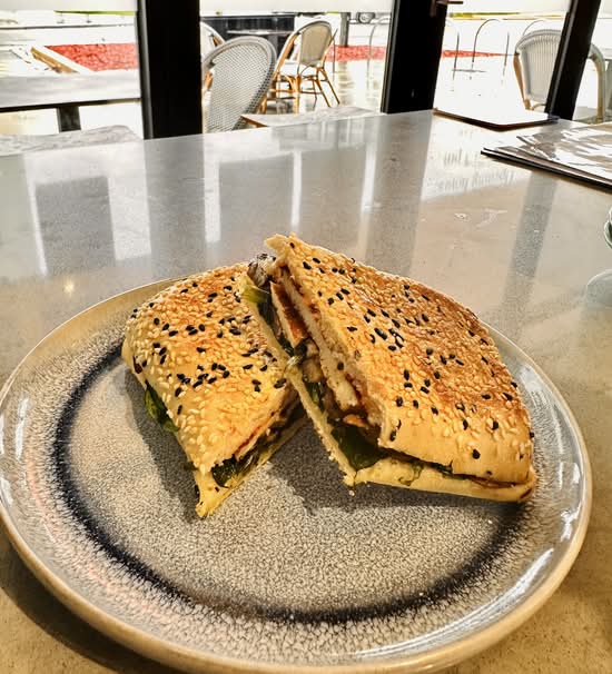 Halloumi sandwich
