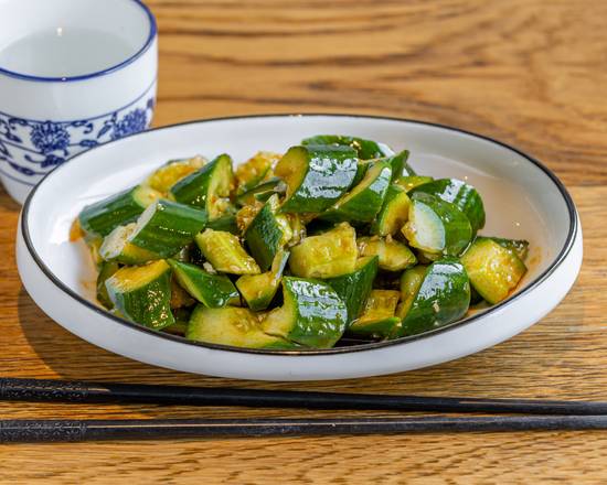 Crushed Cucumber with Garlic Sauce