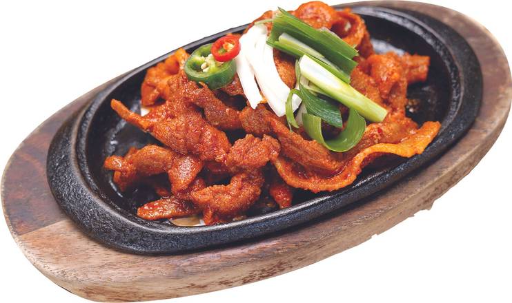 Spicy Stir Fried Pork Bulgogi and Vegetables on the Iron Plate 제육철판