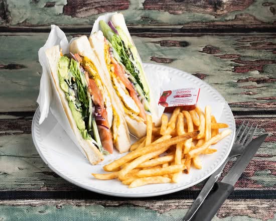 Grilled Chicken on Turkish Bread