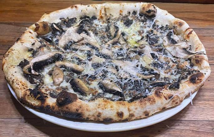 Mushroom Pizza (V)