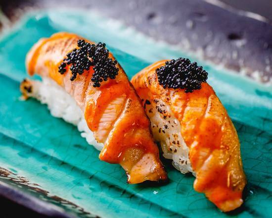 Spicy Salmon Aburi (M)