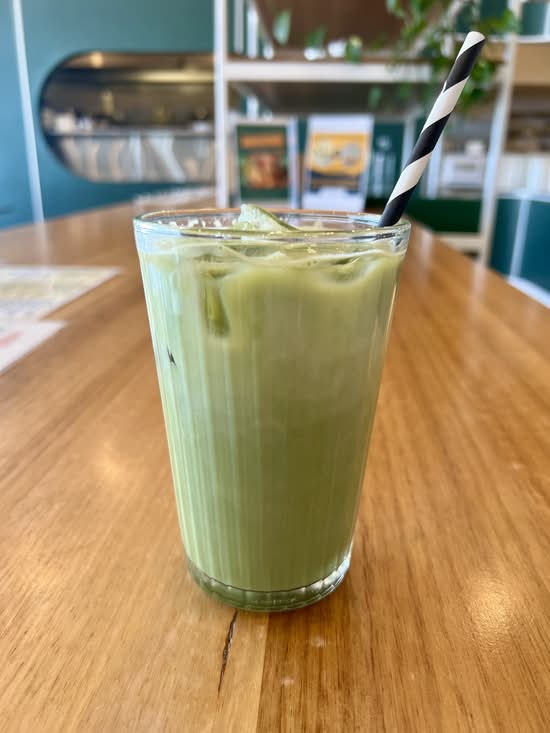 Iced Matcha - Large (no ice cream)