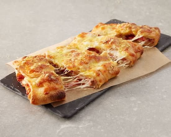 Pepperoni Stuffed Cheesy Bread