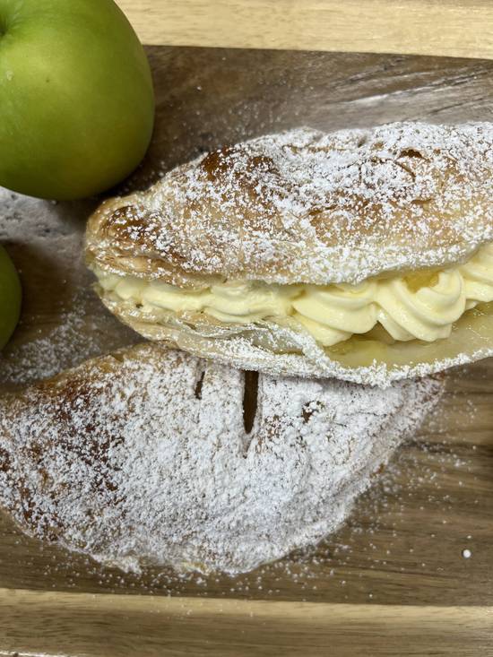 Apple Turnover with Cream